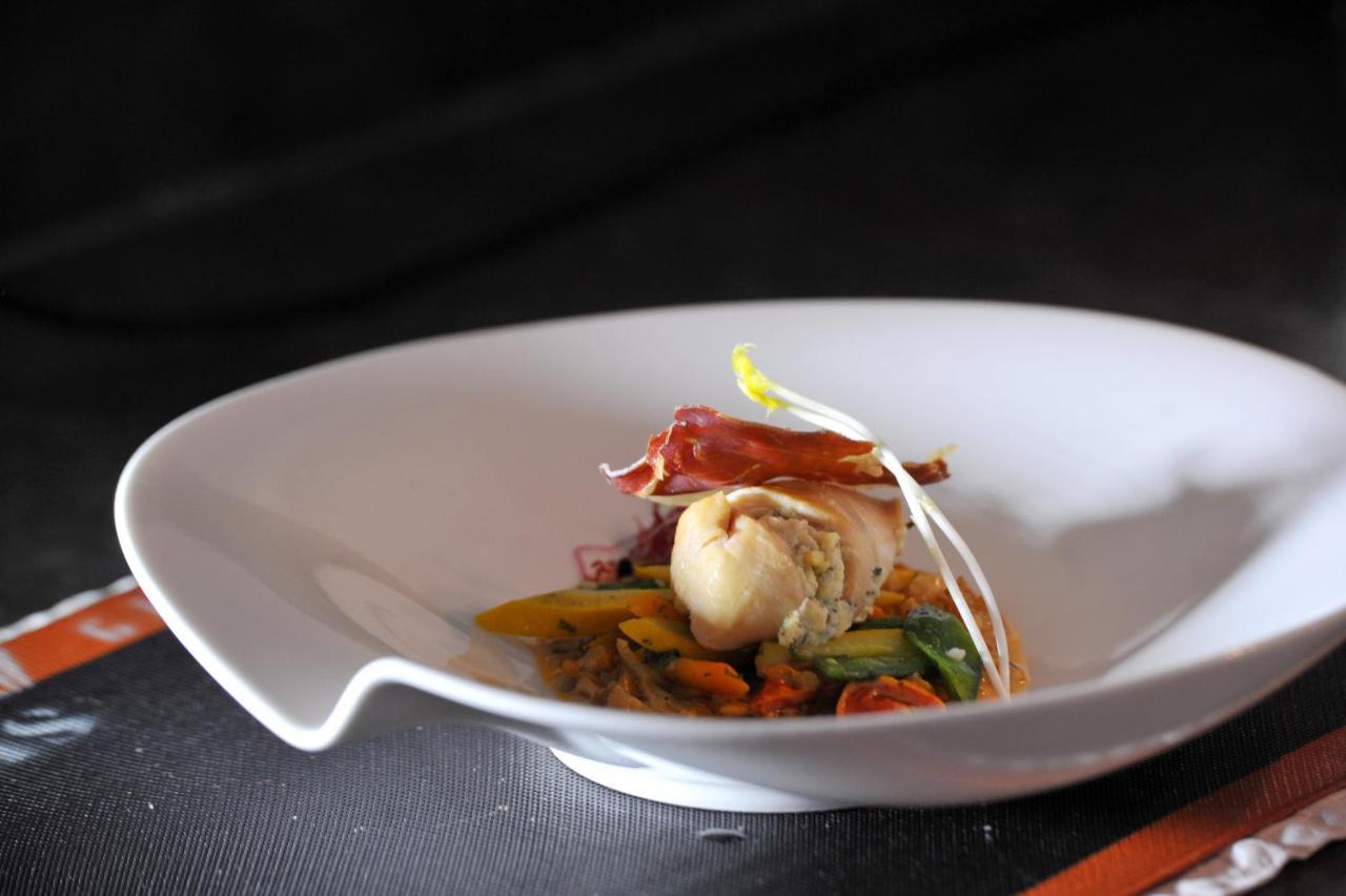 Hotel Les Grillons Talloires Ngoại thất bức ảnh